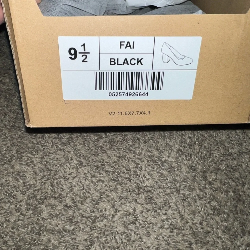 Journee Fai Pumps